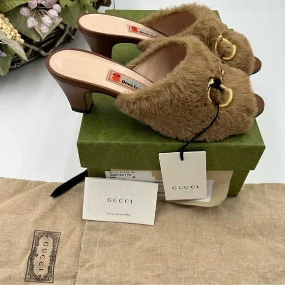 Women's Gucci-Dans Les Vert Horsebit
Size 38-NWT.-FULL INCLUSION
Made in Italy - Picture 8 of 10